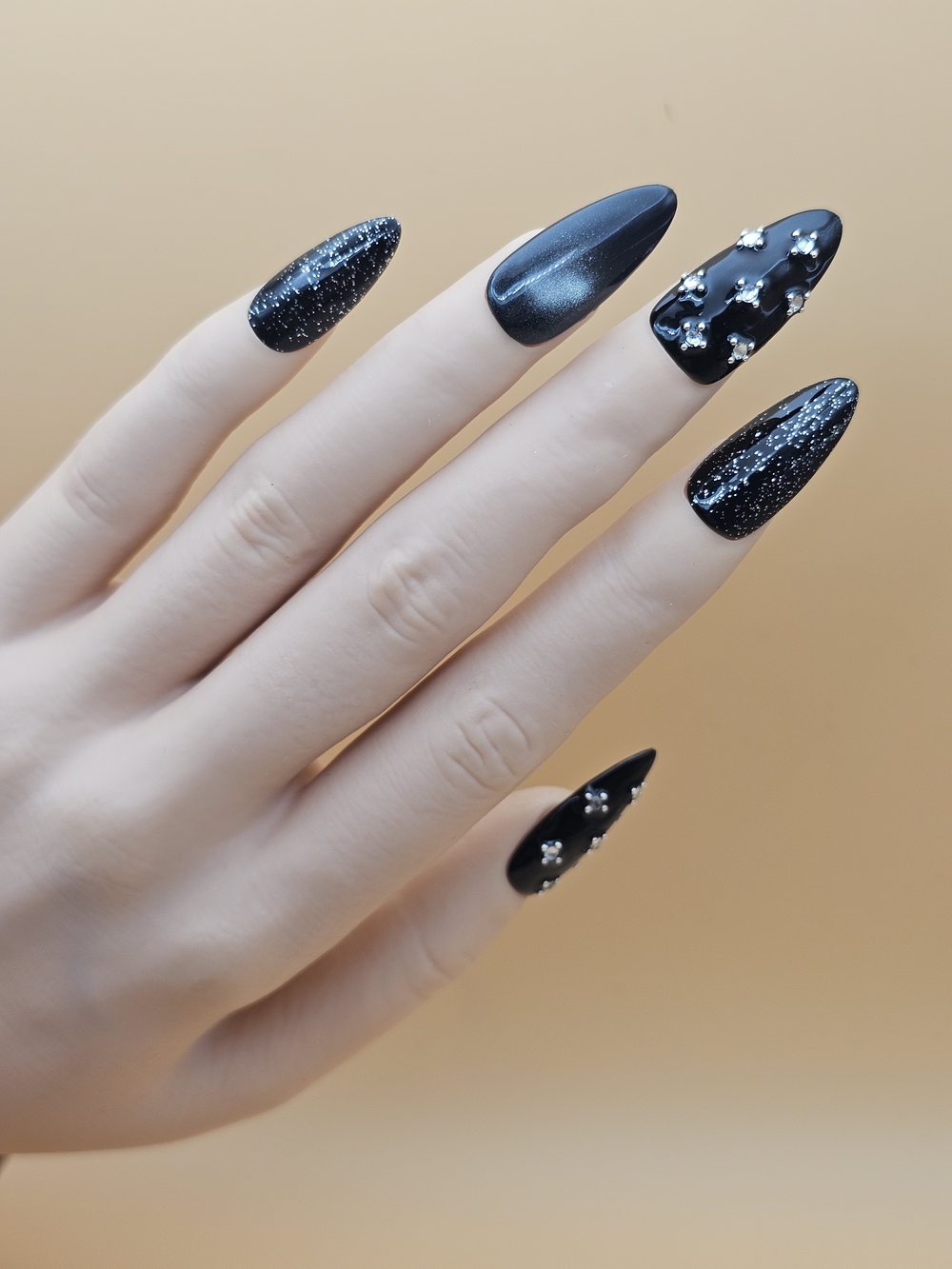 Press-on Nails Set 10pc Size Large Almond Black Cateye Studs Silver Glitter Goth